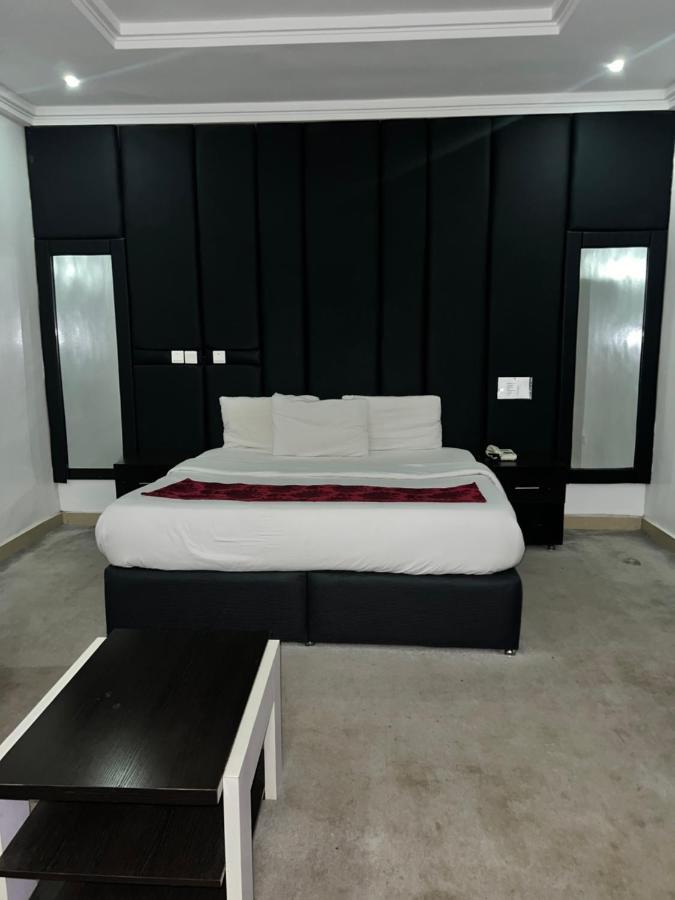 Grand Palazzo Hotel Gwarimpa Абуджа Екстериор снимка