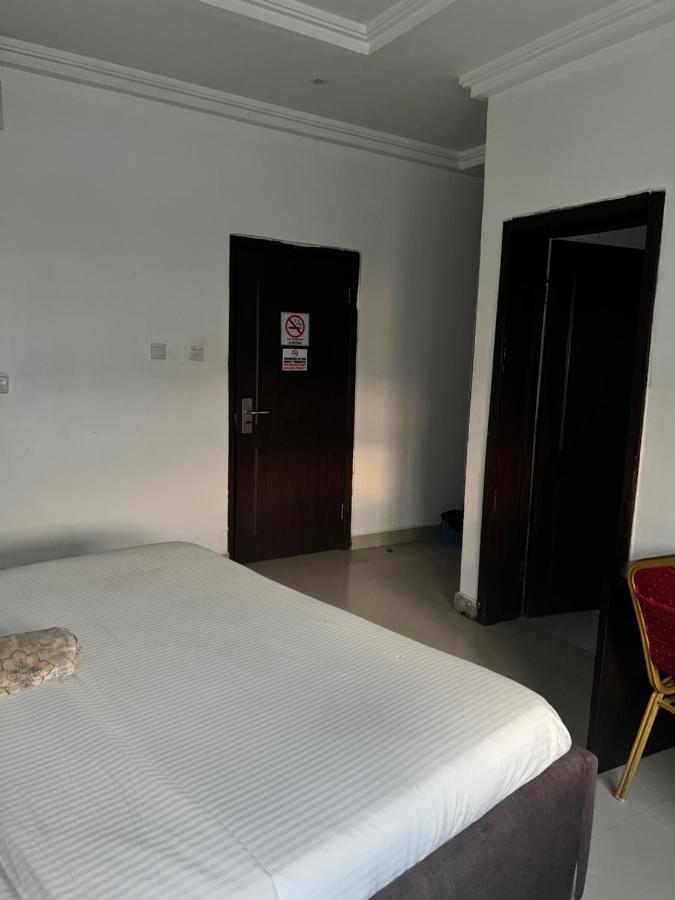 Grand Palazzo Hotel Gwarimpa Абуджа Екстериор снимка