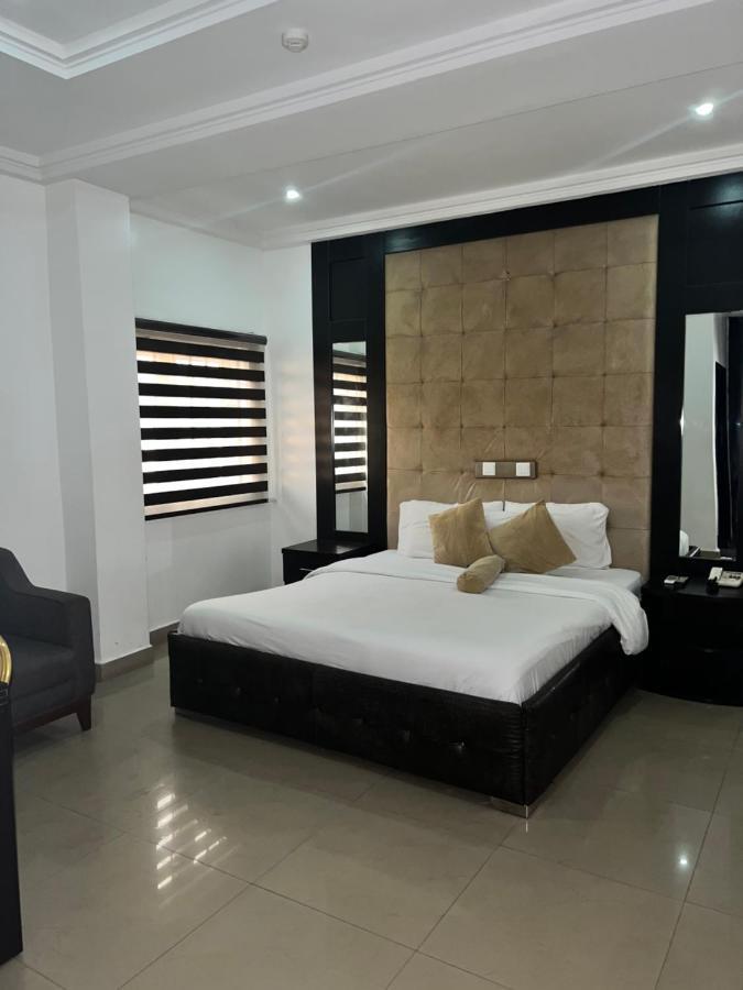 Grand Palazzo Hotel Gwarimpa Абуджа Екстериор снимка
