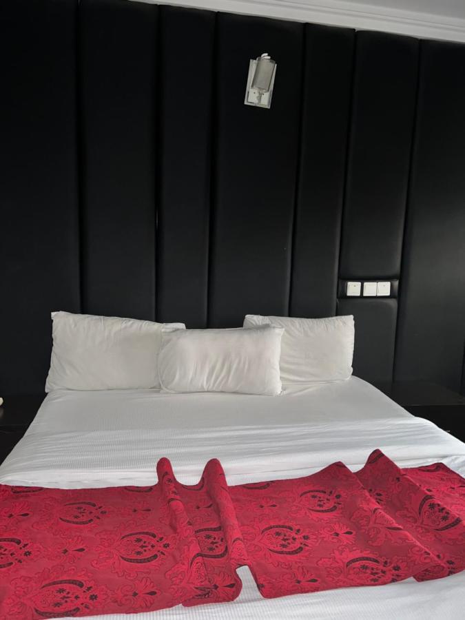 Grand Palazzo Hotel Gwarimpa Абуджа Екстериор снимка