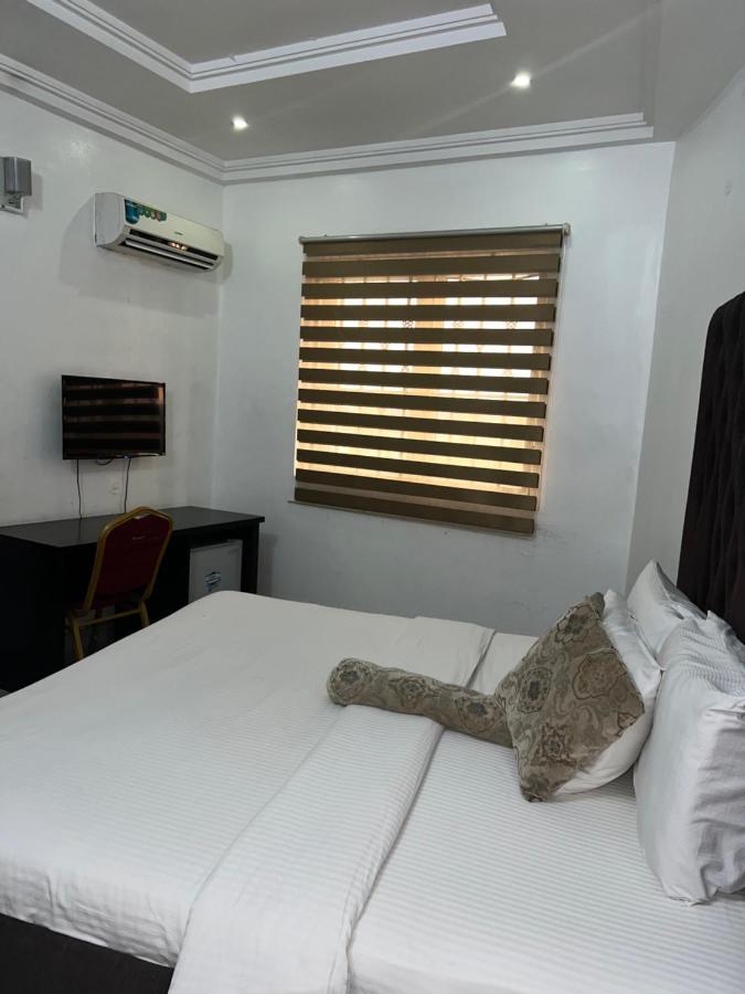Grand Palazzo Hotel Gwarimpa Абуджа Екстериор снимка