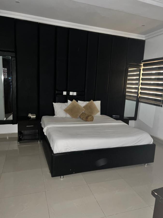 Grand Palazzo Hotel Gwarimpa Абуджа Екстериор снимка