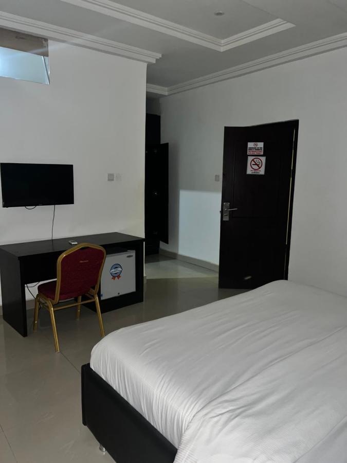 Grand Palazzo Hotel Gwarimpa Абуджа Екстериор снимка
