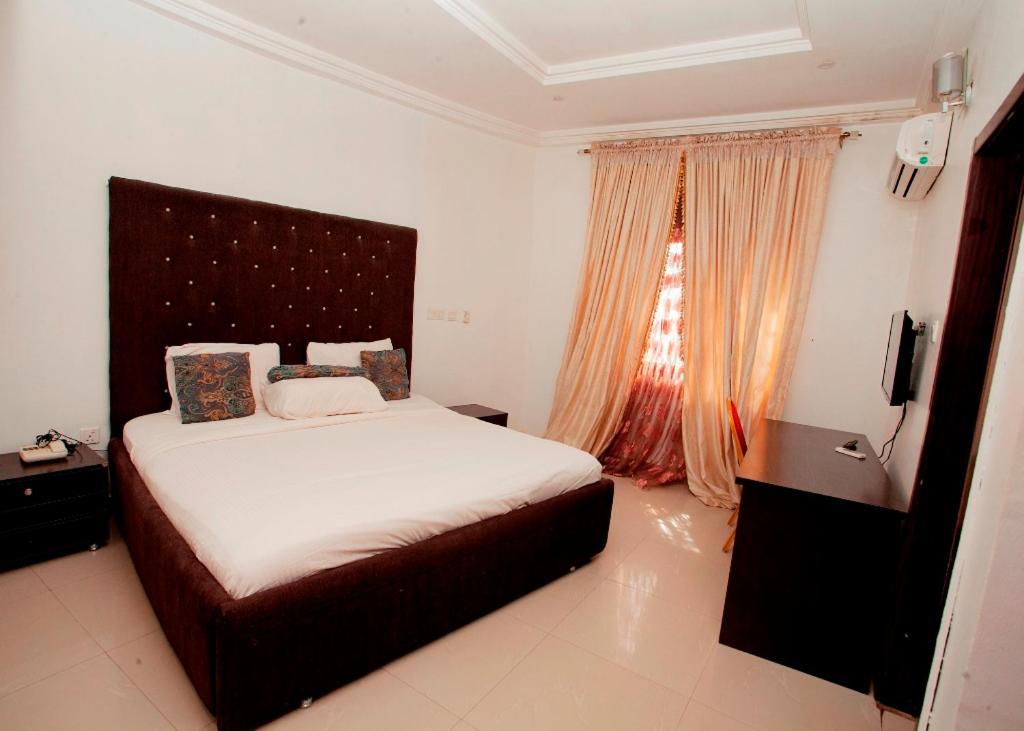 Grand Palazzo Hotel Gwarimpa Абуджа Екстериор снимка